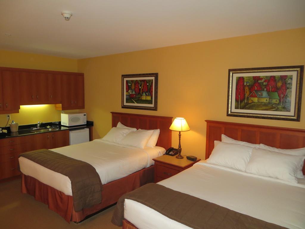 Hotel St-Bernard Saint-Bernard-de-Lacolle Cameră foto